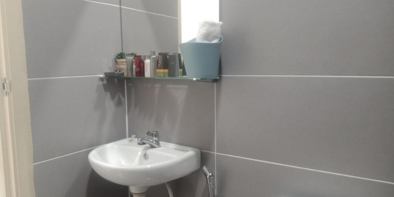Zr D'Jembal Homestay, Gong Badak クアラ・トレンガヌ エクステリア 写真