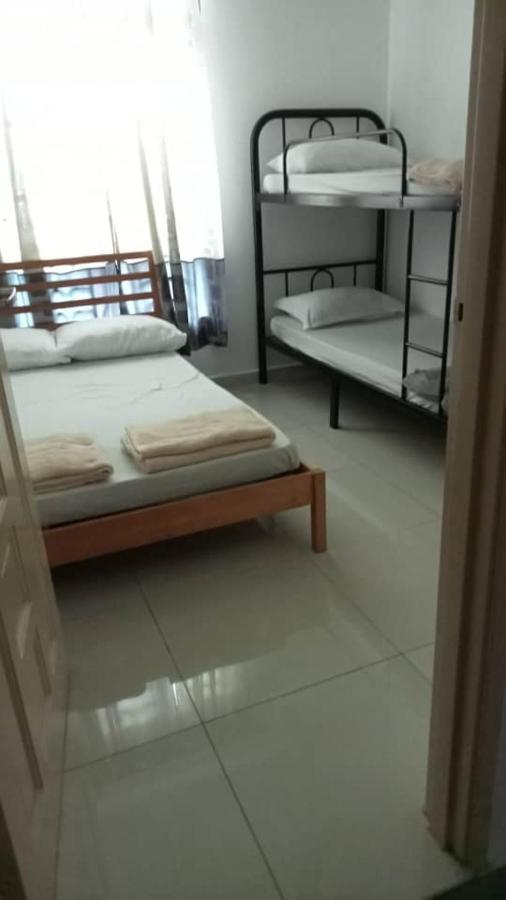 Zr D'Jembal Homestay, Gong Badak クアラ・トレンガヌ エクステリア 写真